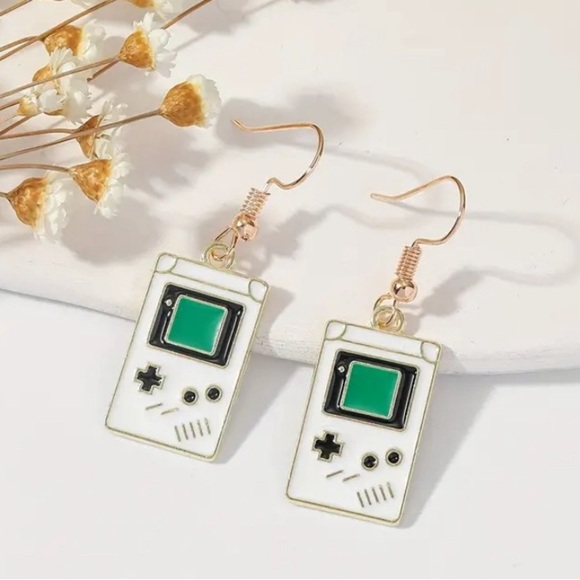 Nintendo - Gameboy Earrings - NWT - measurements in pictures - Picture 5 of 5